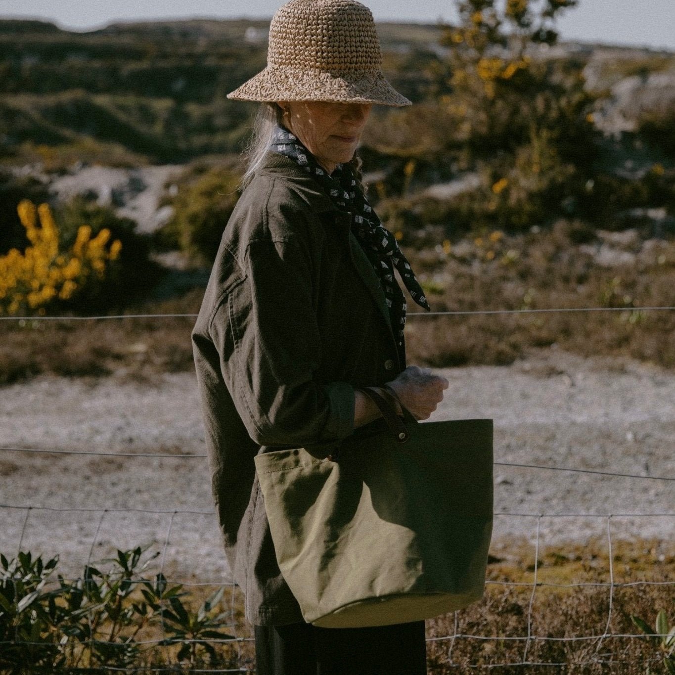 Francli Craftwear - The Flower Crate