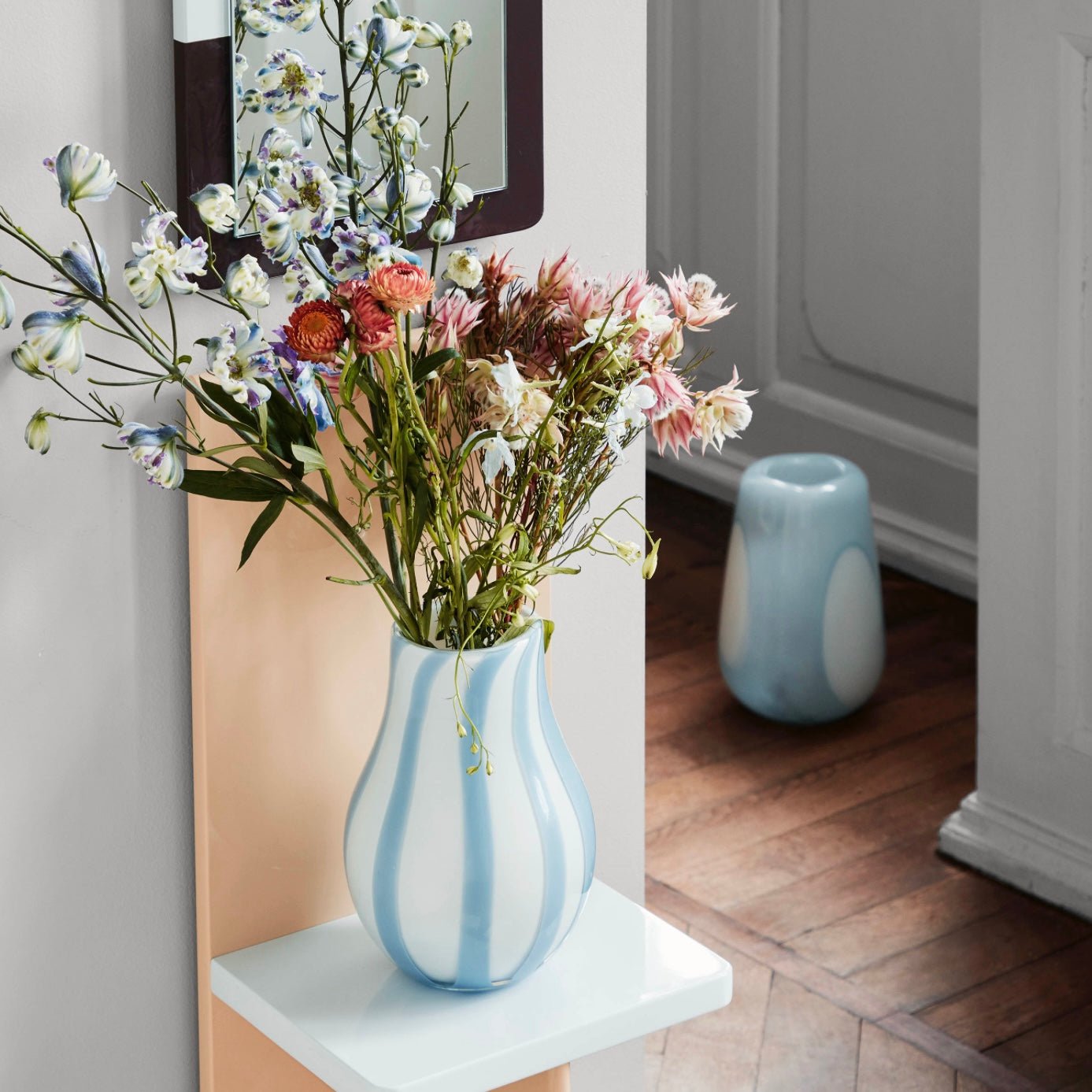 Ada Glass Vase - The Flower Crate