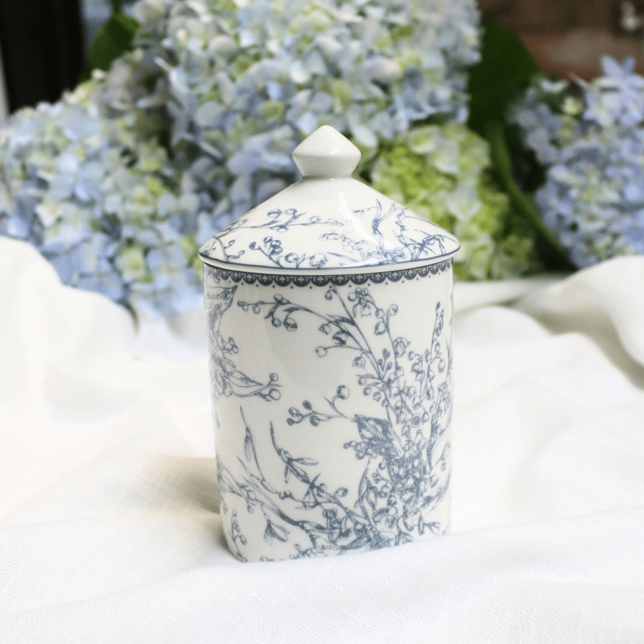 Amanda Alexander - Bluebell Canister Candle - The Flower Crate