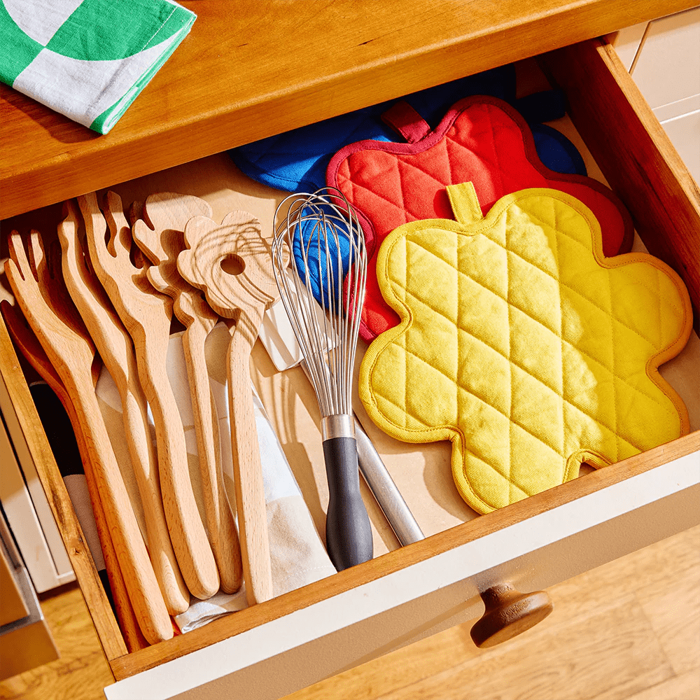 Areaware - Serving Friends Flower Pot Holder, Yellow - The Flower Crate