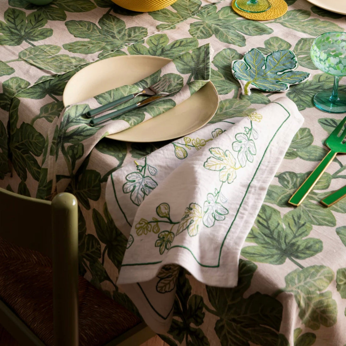 Bonnie & Neil - Fig Green Embroidered Napkin - The Flower Crate