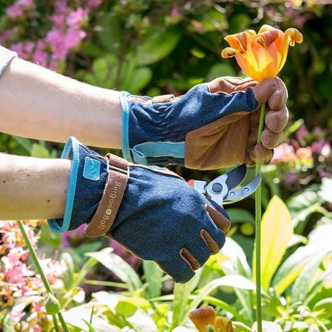 Burgon & Ball Glove - Dig the Glove, Denim - The Flower Crate