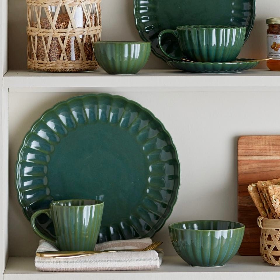 Dark Green Latina Mug - The Flower Crate