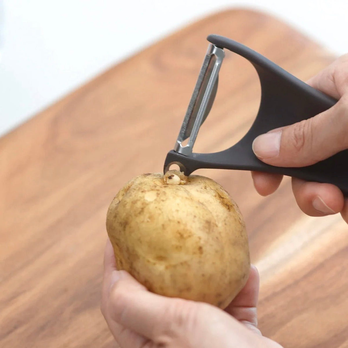 Dark Grey Frictionless Peeler - The Flower Crate