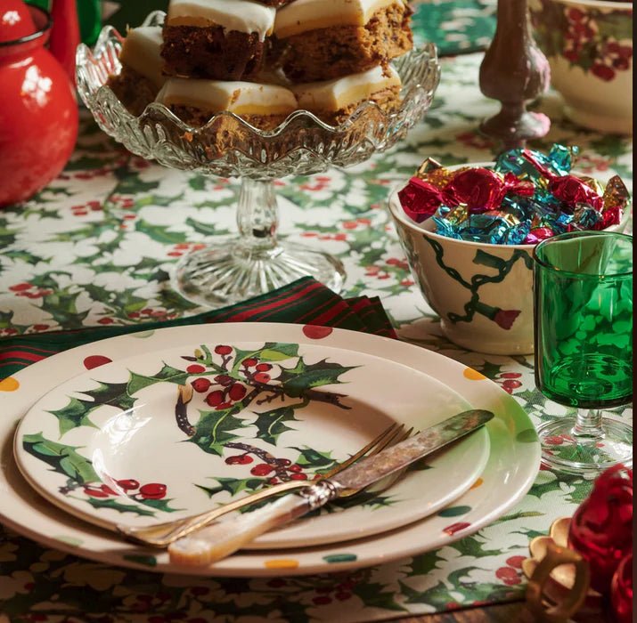 Emma Bridgewater - Holly 8 ½" Plate - The Flower Crate