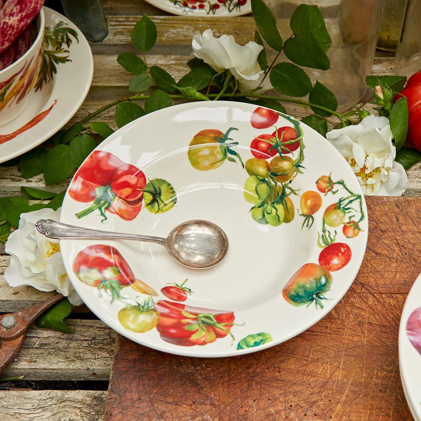 Emma Bridgewater - Tomatoes Soup Plate - The Flower Crate