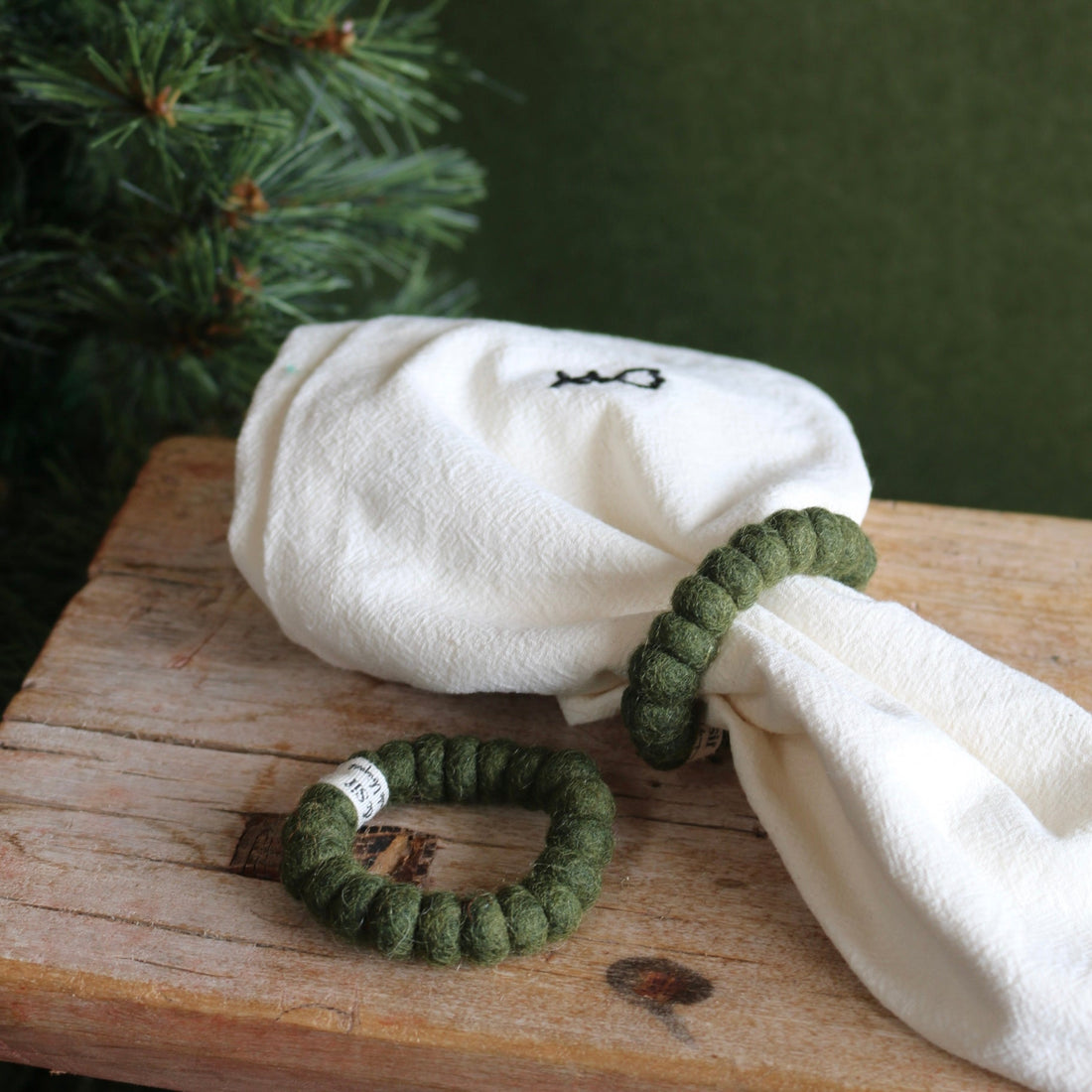 Felt Ball Napkin Rings - The Flower Crate
