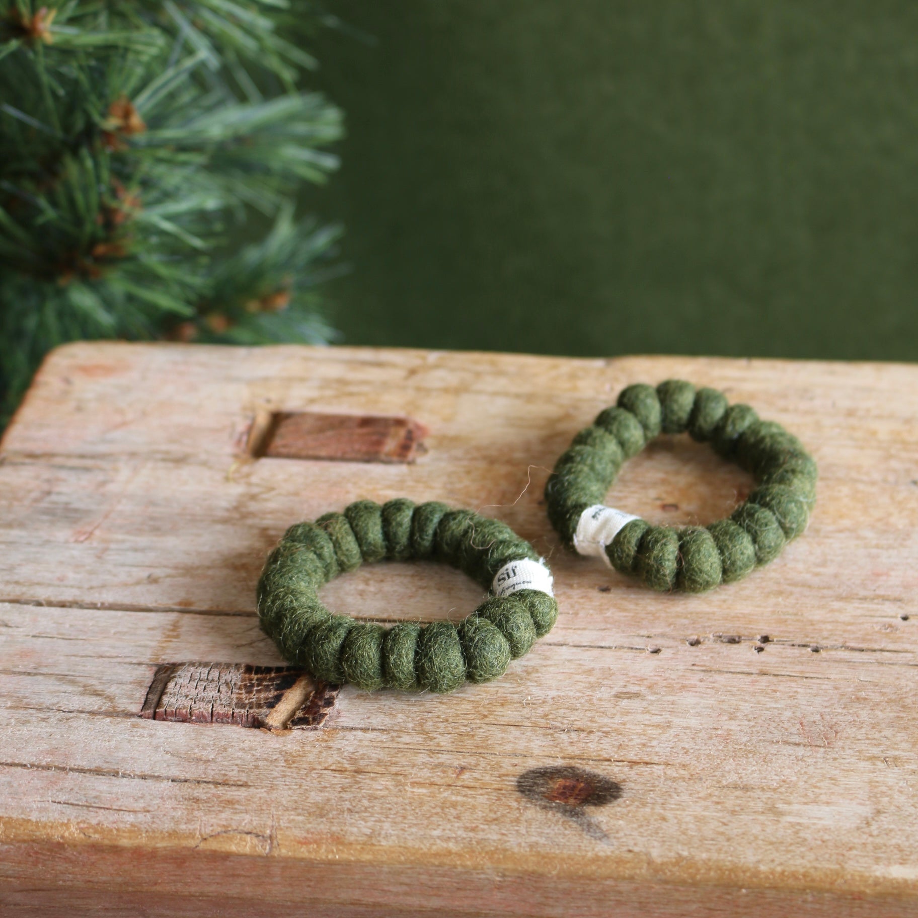 Felt Ball Napkin Rings - The Flower Crate