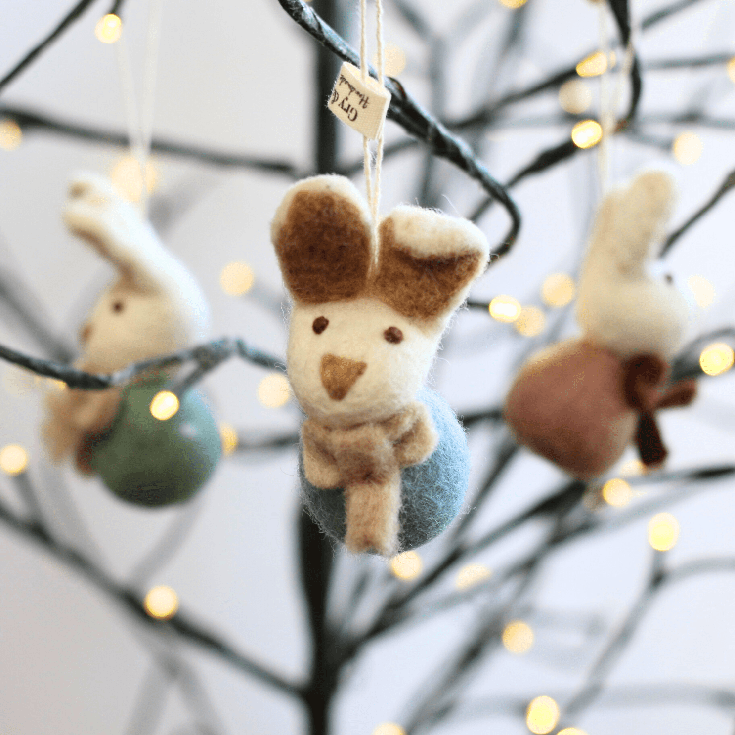 Gry & Sif - Felt Bunny with Bow - The Flower Crate