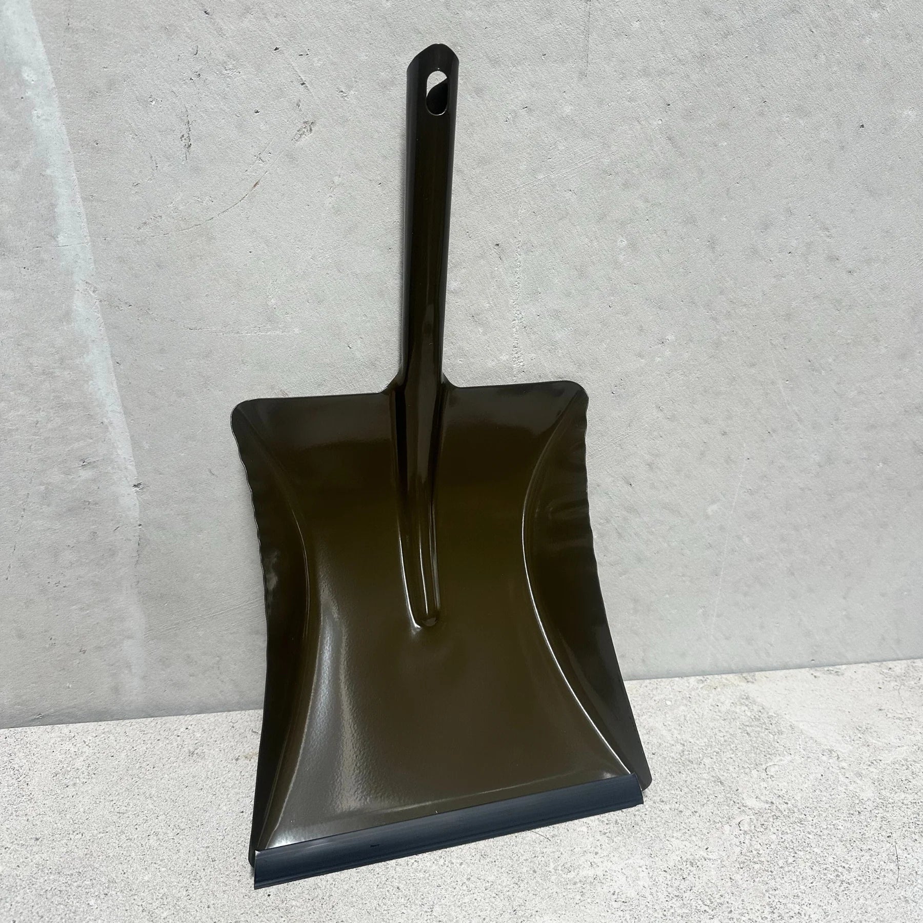 Hearth Brush & Olive Pan Set - The Flower Crate
