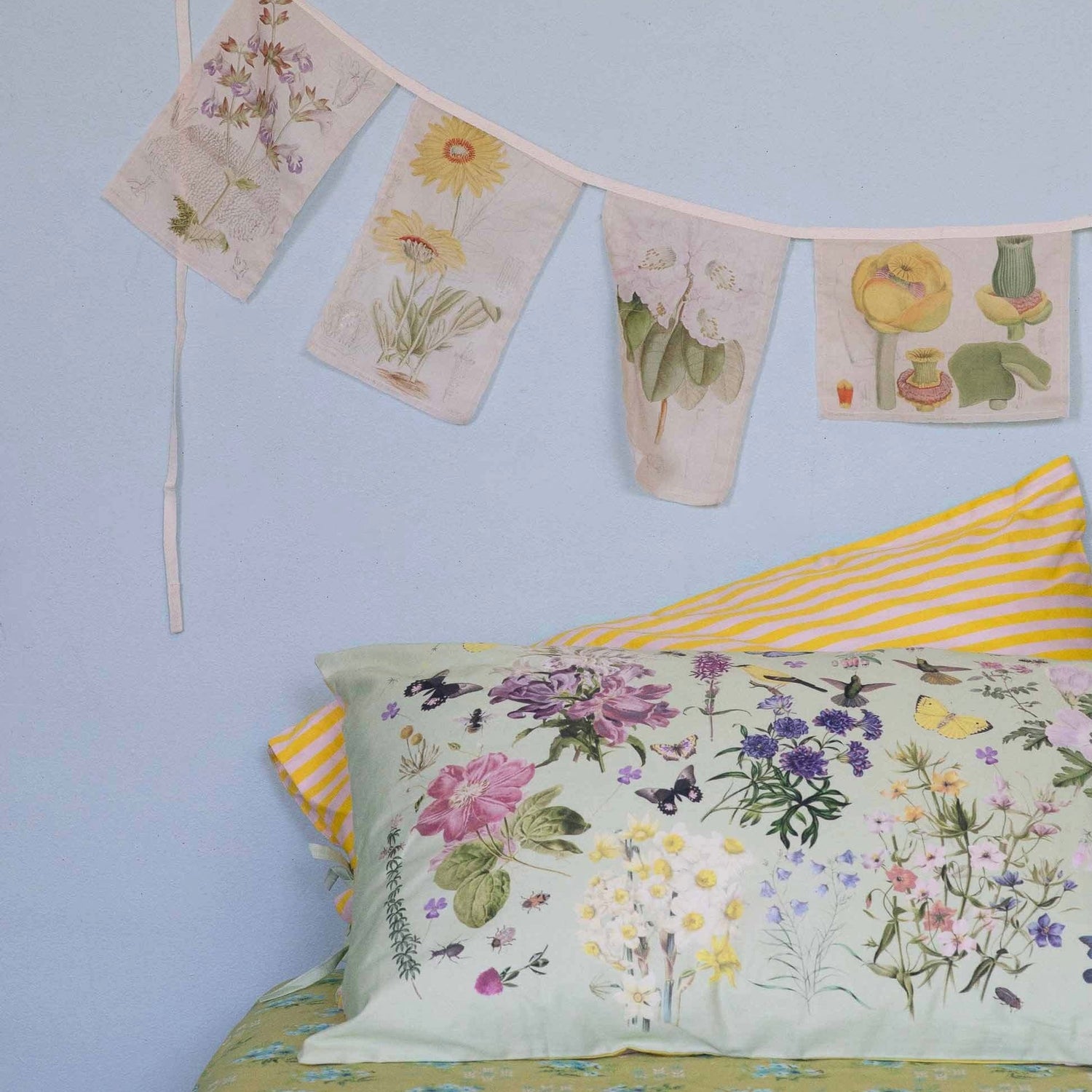 Lazybones - Organic Cotton Pillowcase Set, Busy Garden - The Flower Crate