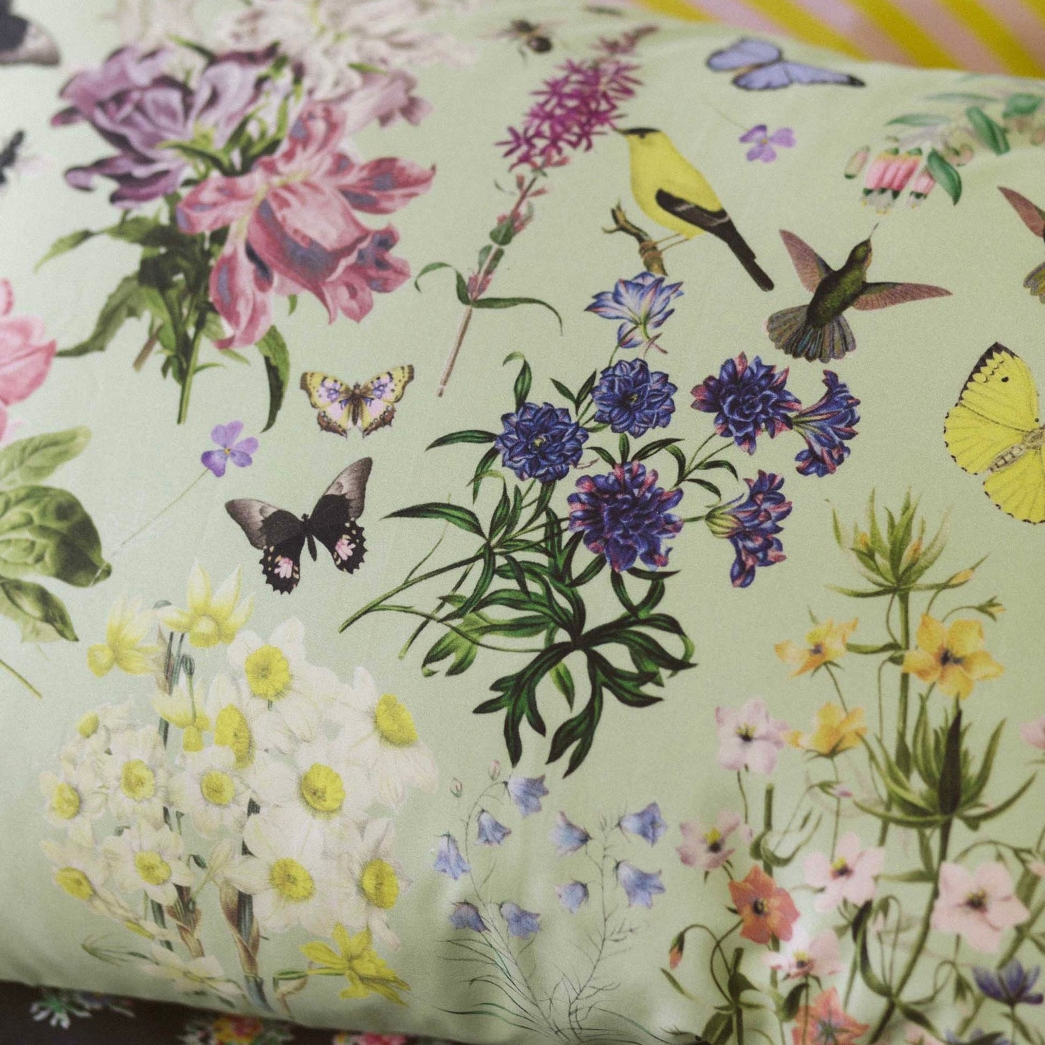 Lazybones - Organic Cotton Pillowcase Set, Busy Garden - The Flower Crate