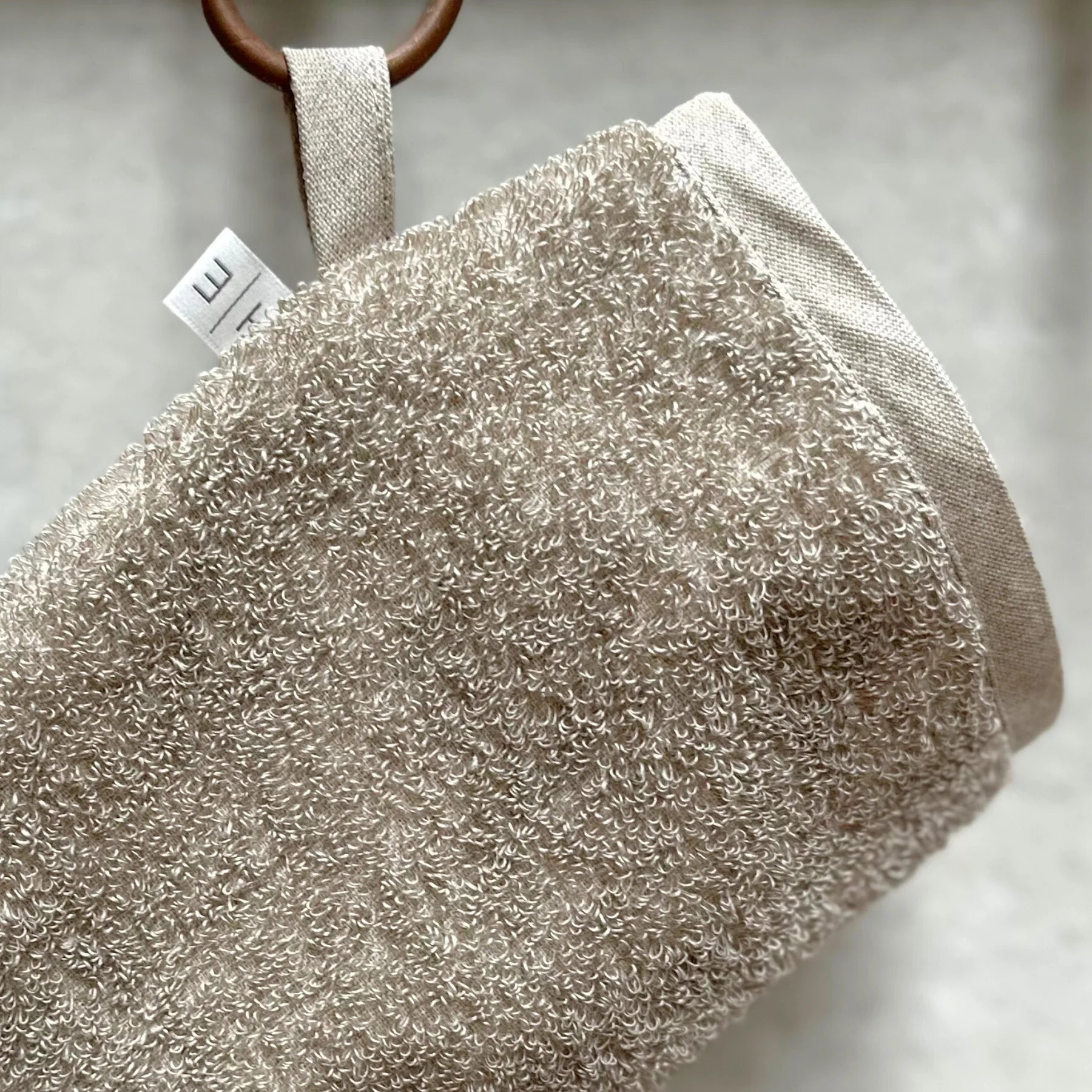Linen Exfoliating Glove - The Flower Crate
