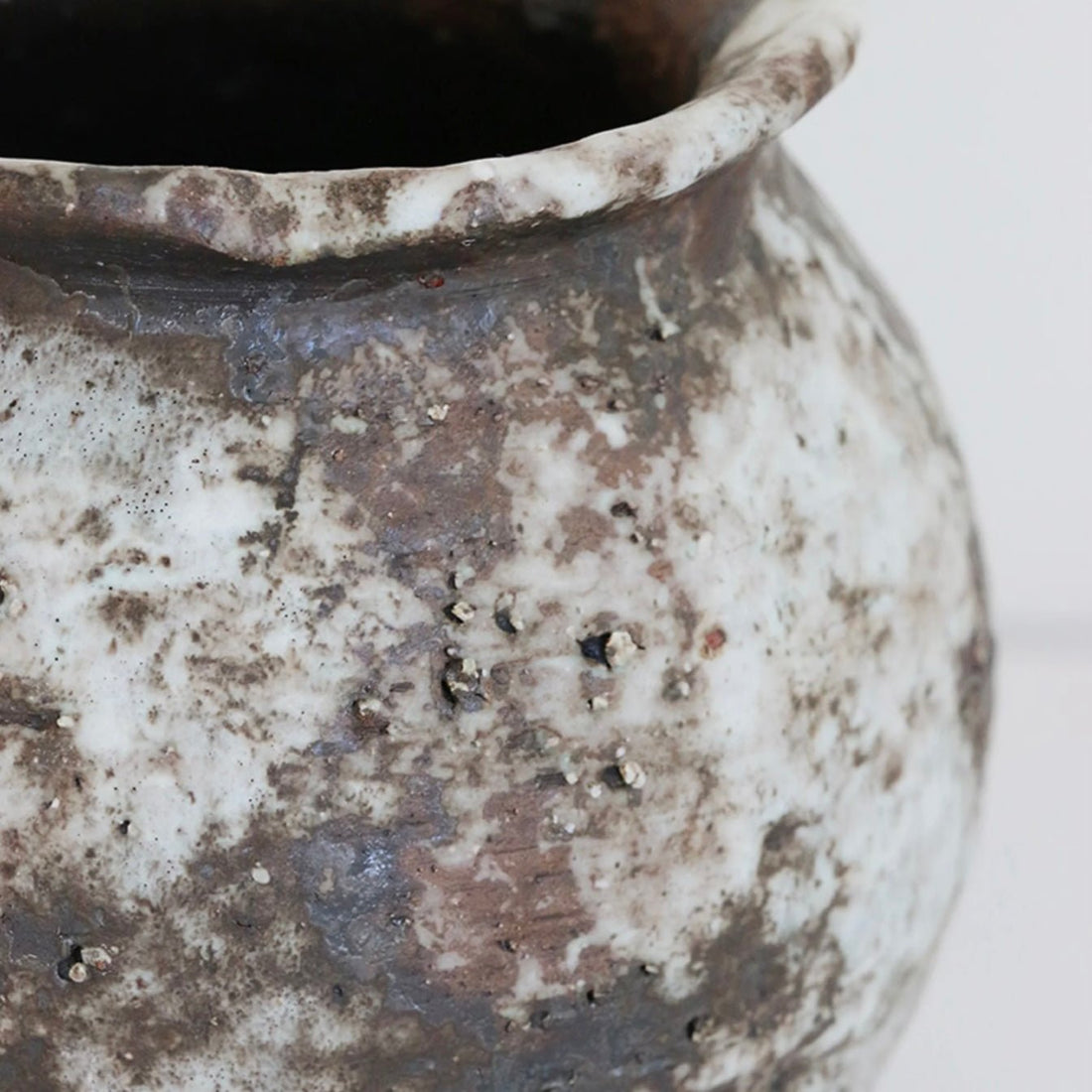 Mattia Terracotta Urn - The Flower Crate