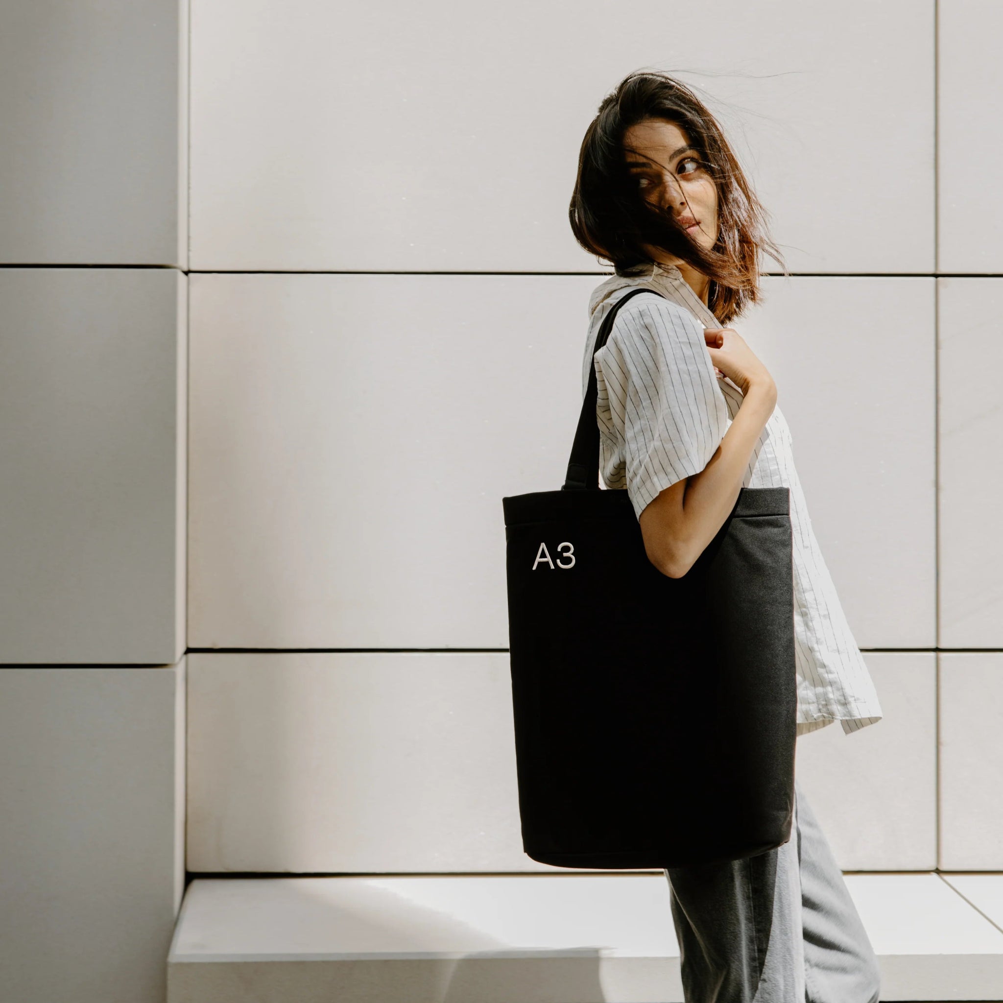 Memobottle - A3 Daily Tote, Black Ash - The Flower Crate