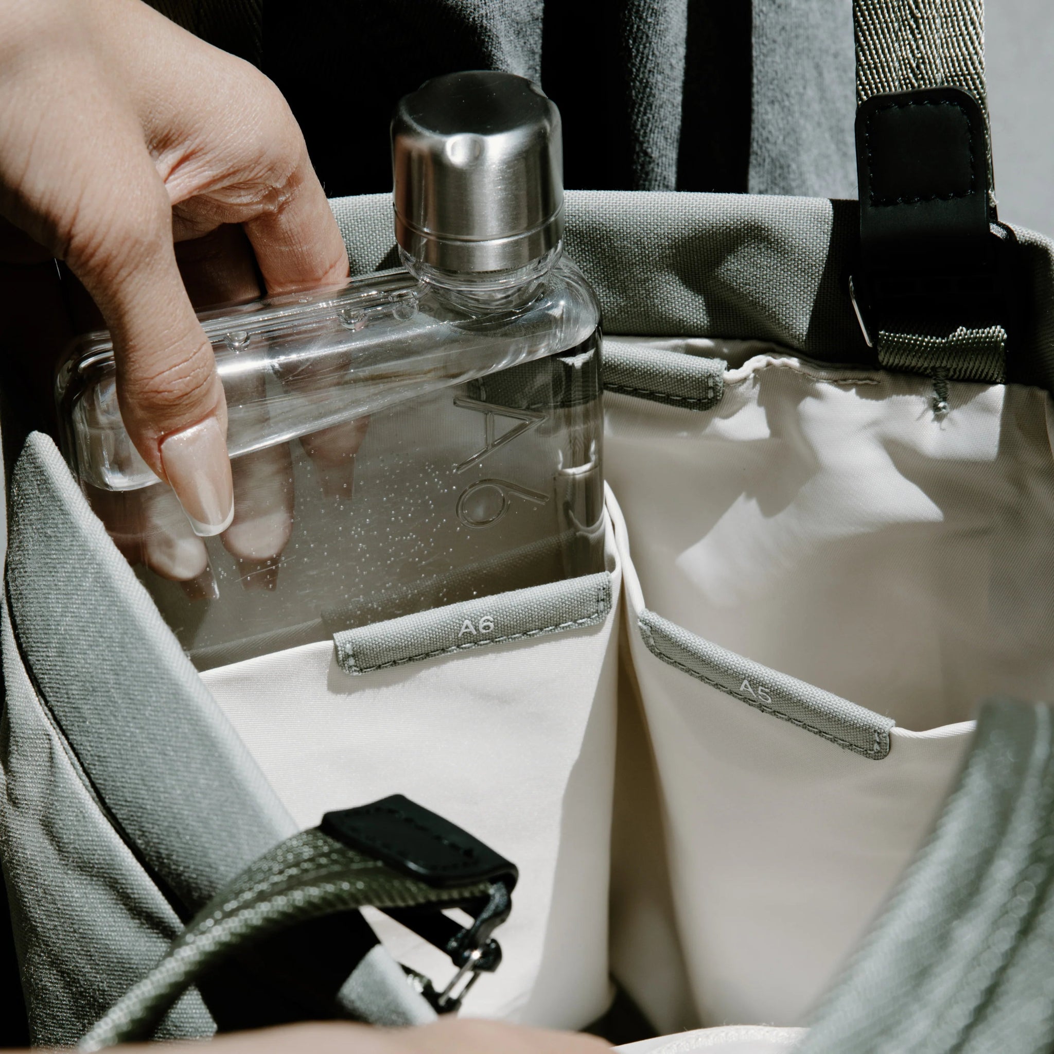 Memobottle - A3 Daily Tote, Eucalypt - The Flower Crate