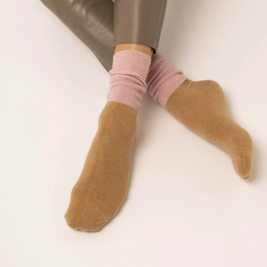 Nooan Socks - Dunedin, Marshmallow Pink + Beige - The Flower Crate