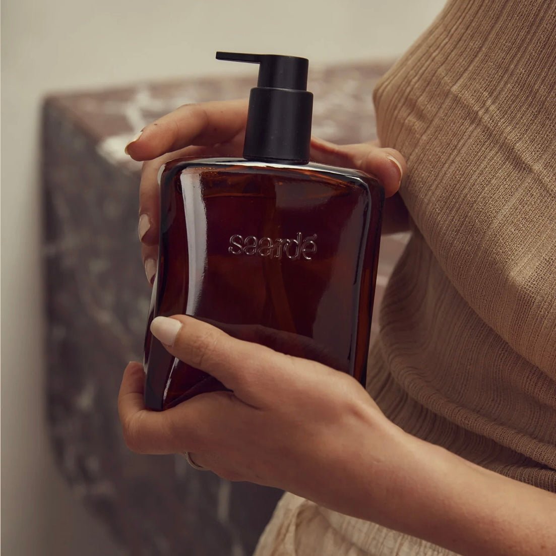 Saardé - Amber Hand & Body Wash, Qualia - The Flower Crate