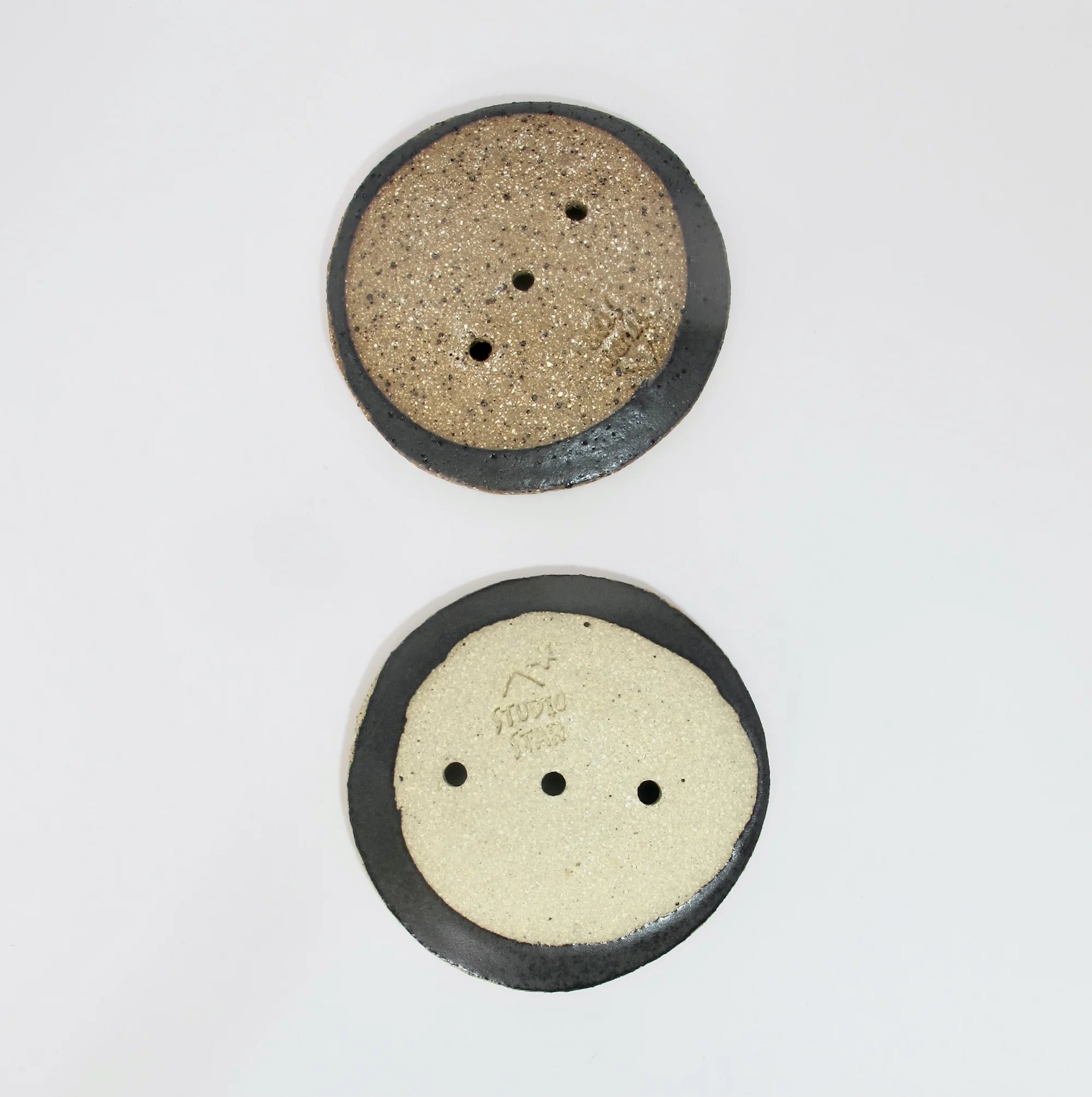 Studio Star | Black Ceramic Soap Dish - The Flower Crate