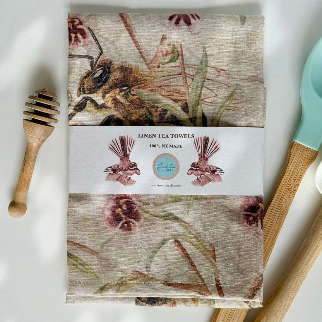 The Sewing Sailor - Linen Tea Towel, Bees on Kānuka - The Flower Crate