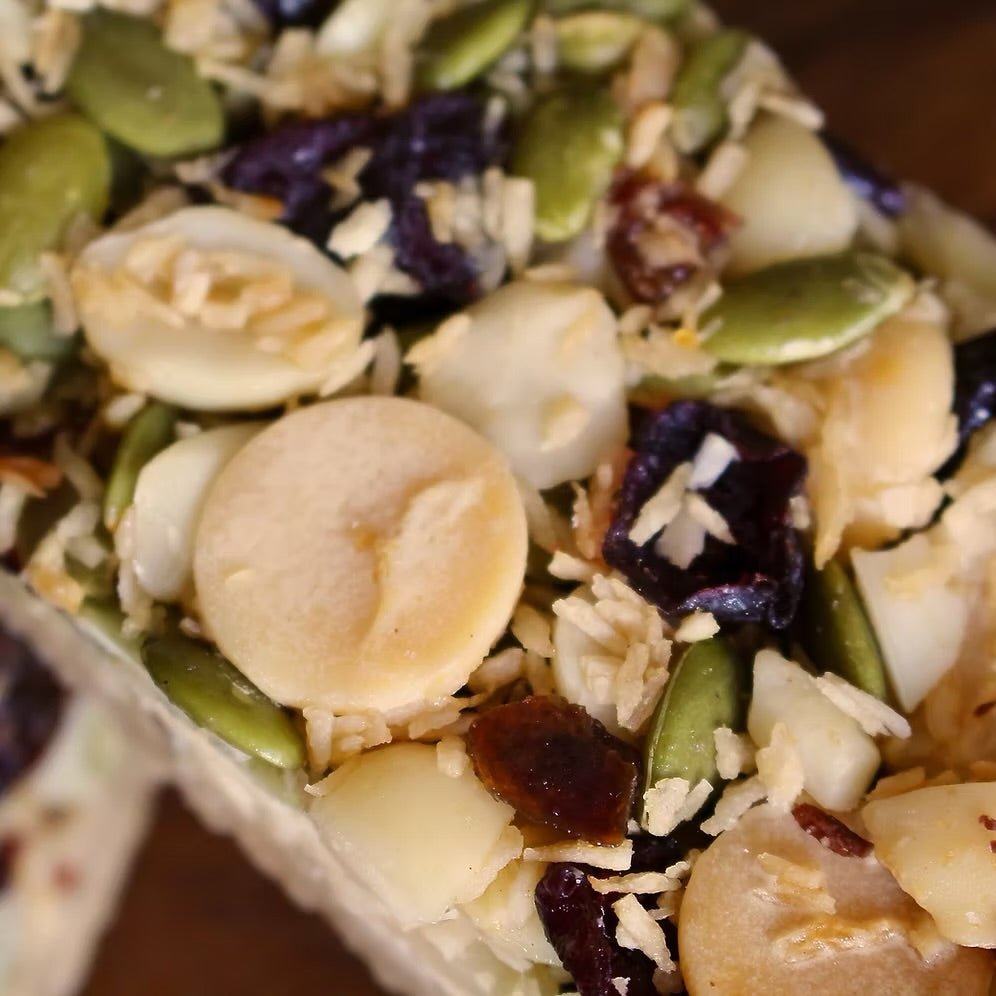 Top Notch Macadamias - MacBerry Slice - The Flower Crate