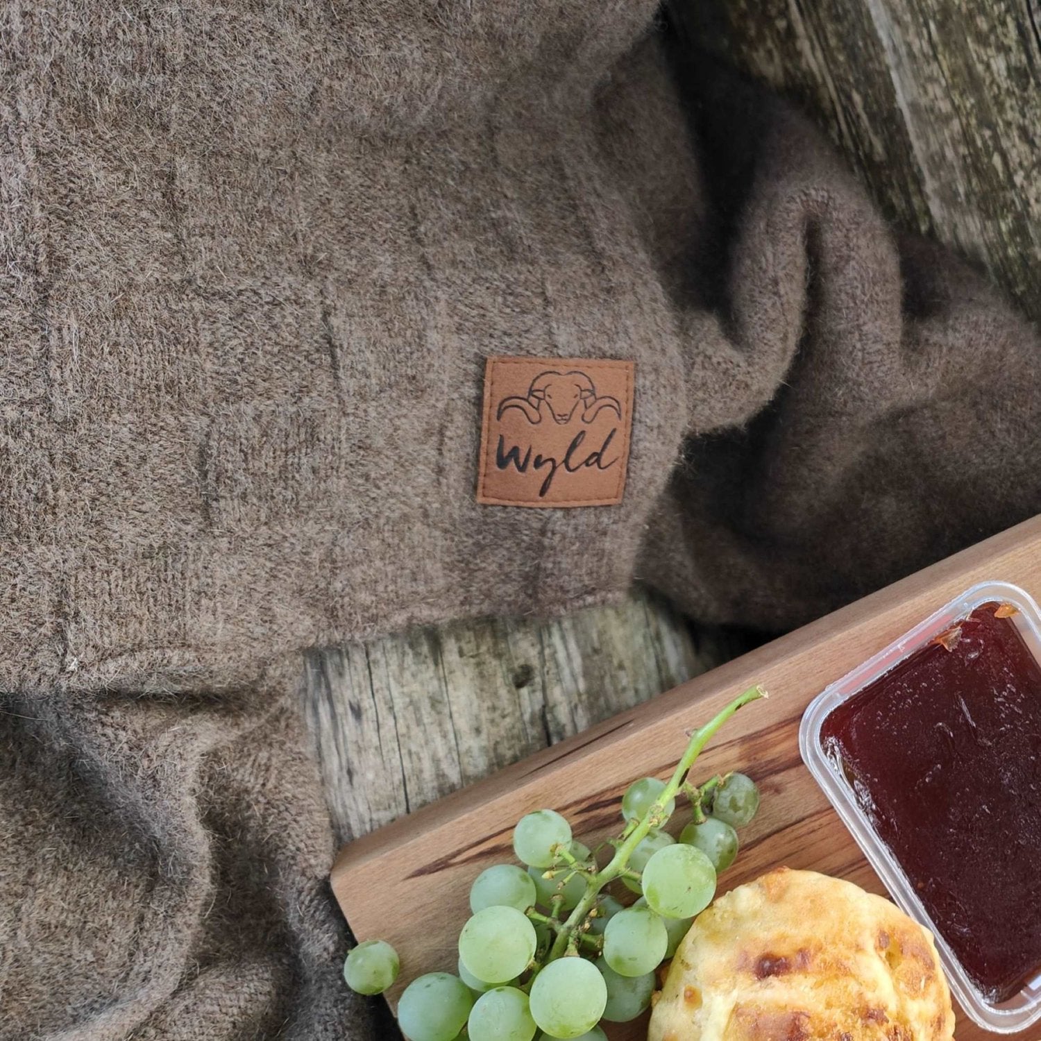 Wyld - Hug Basket Weave Blanket - The Flower Crate