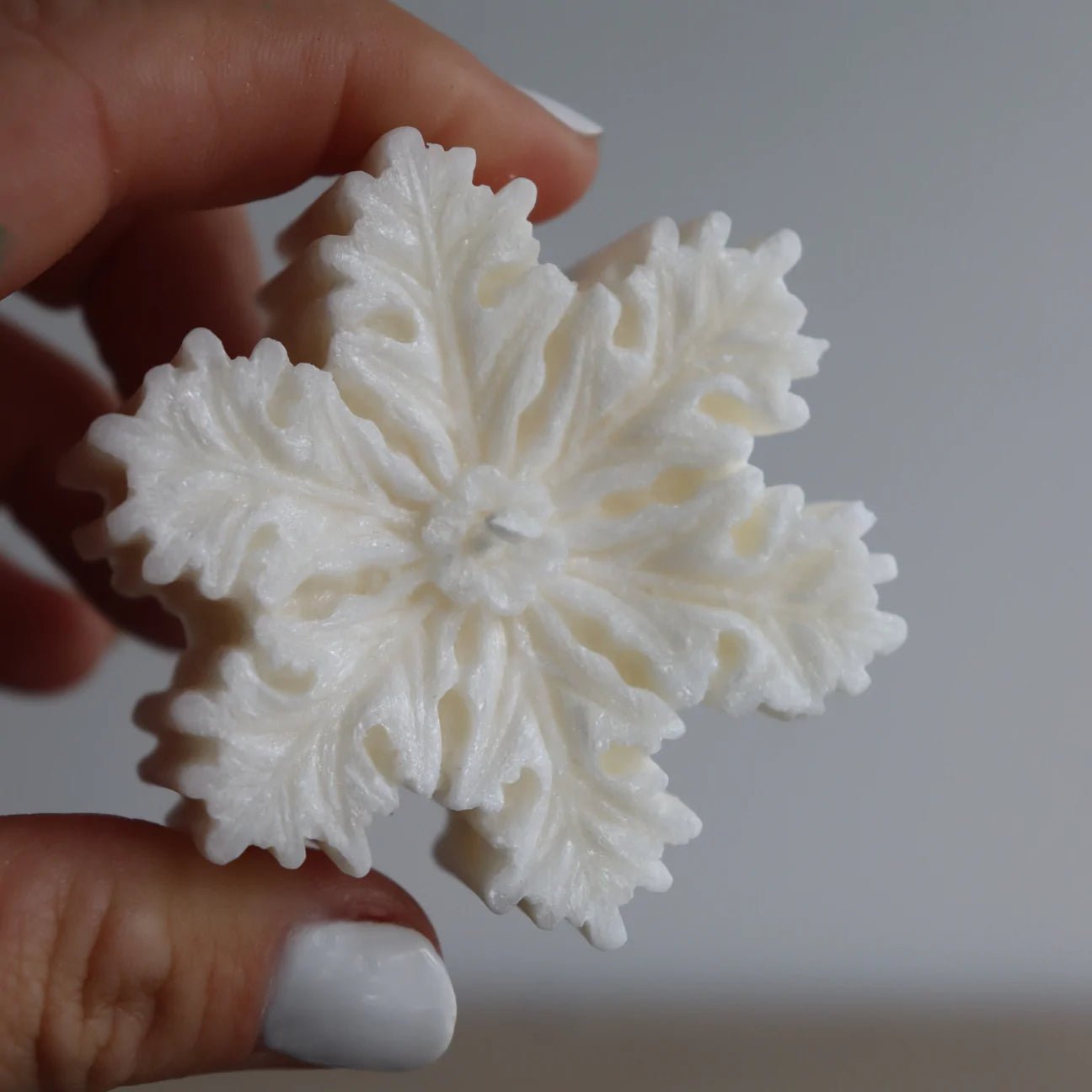 Master & Jack Snowflake Candle - The Flower Crate