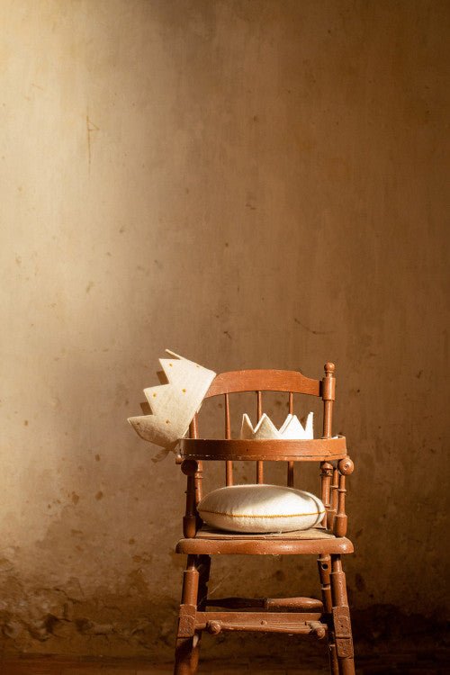 Muskhane Kumari Felt Crown - The Flower Crate