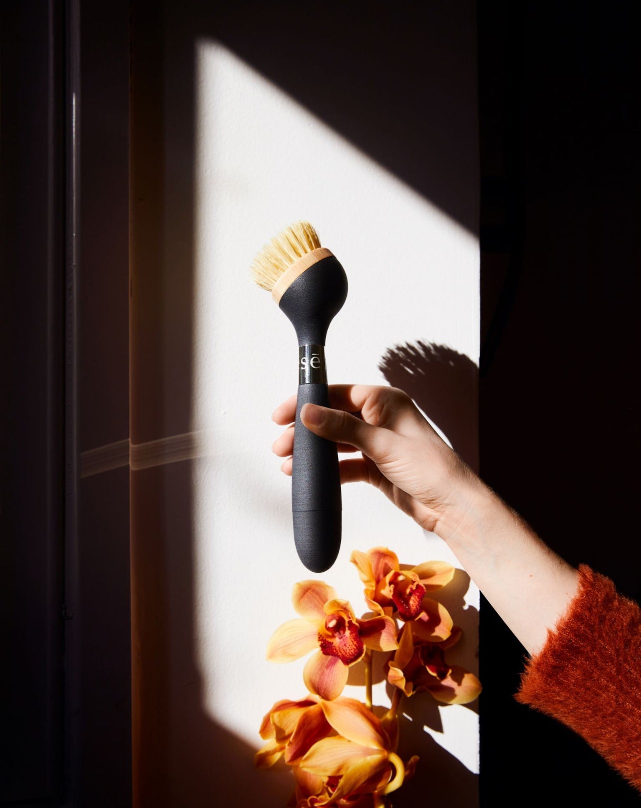 Yesēco - The ONE Brush - The Flower Crate