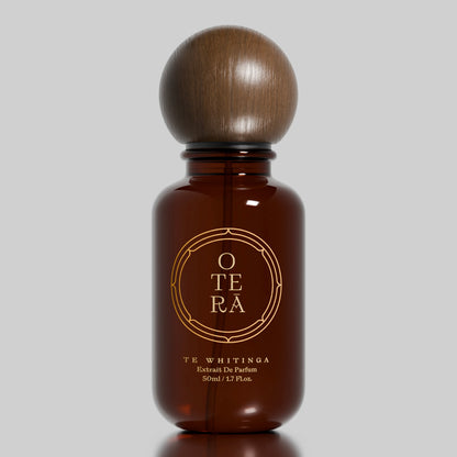 O Te Rā - Extrait De Parfum, Te Whitinga