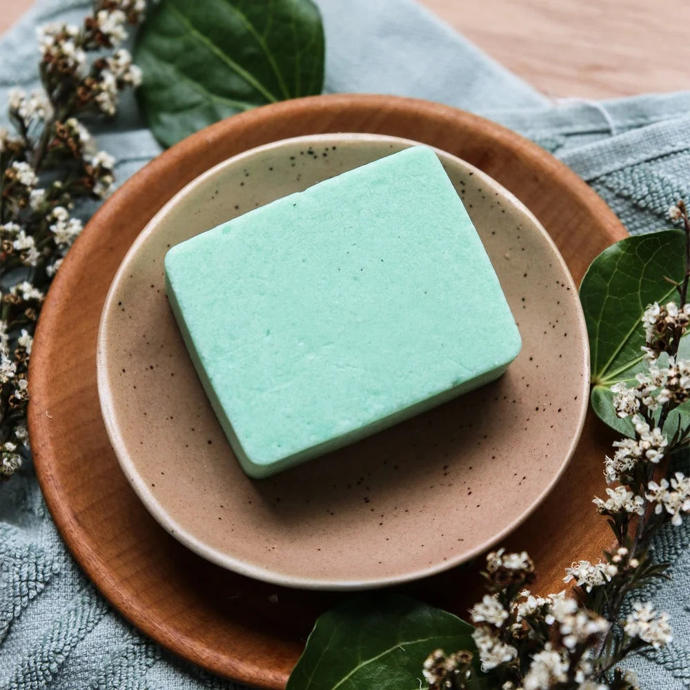 Frankie Apothecary - Kumarahou + Kawakawa Shampoo Bar 80g