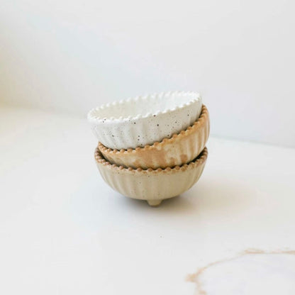 Ruffle Edge Pinch Bowl