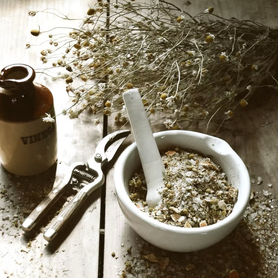 AD - Chamomile & Elderflower Bath Salts - The Flower Crate