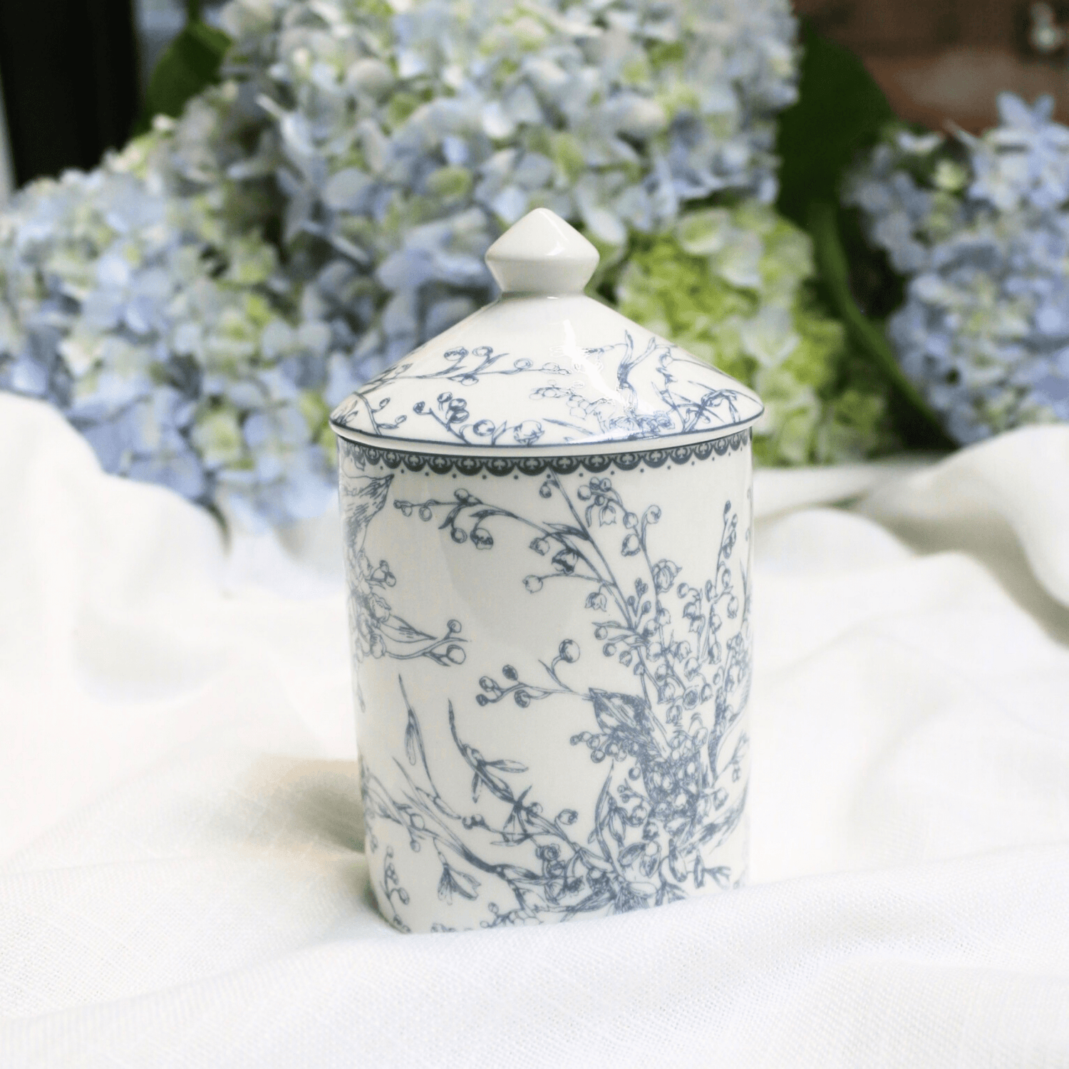 Amanda Alexander - Bluebell Canister Candle - The Flower Crate