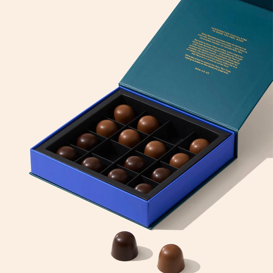 Bennetts - 16 Crispy Salted Caramel Praline - The Flower Crate