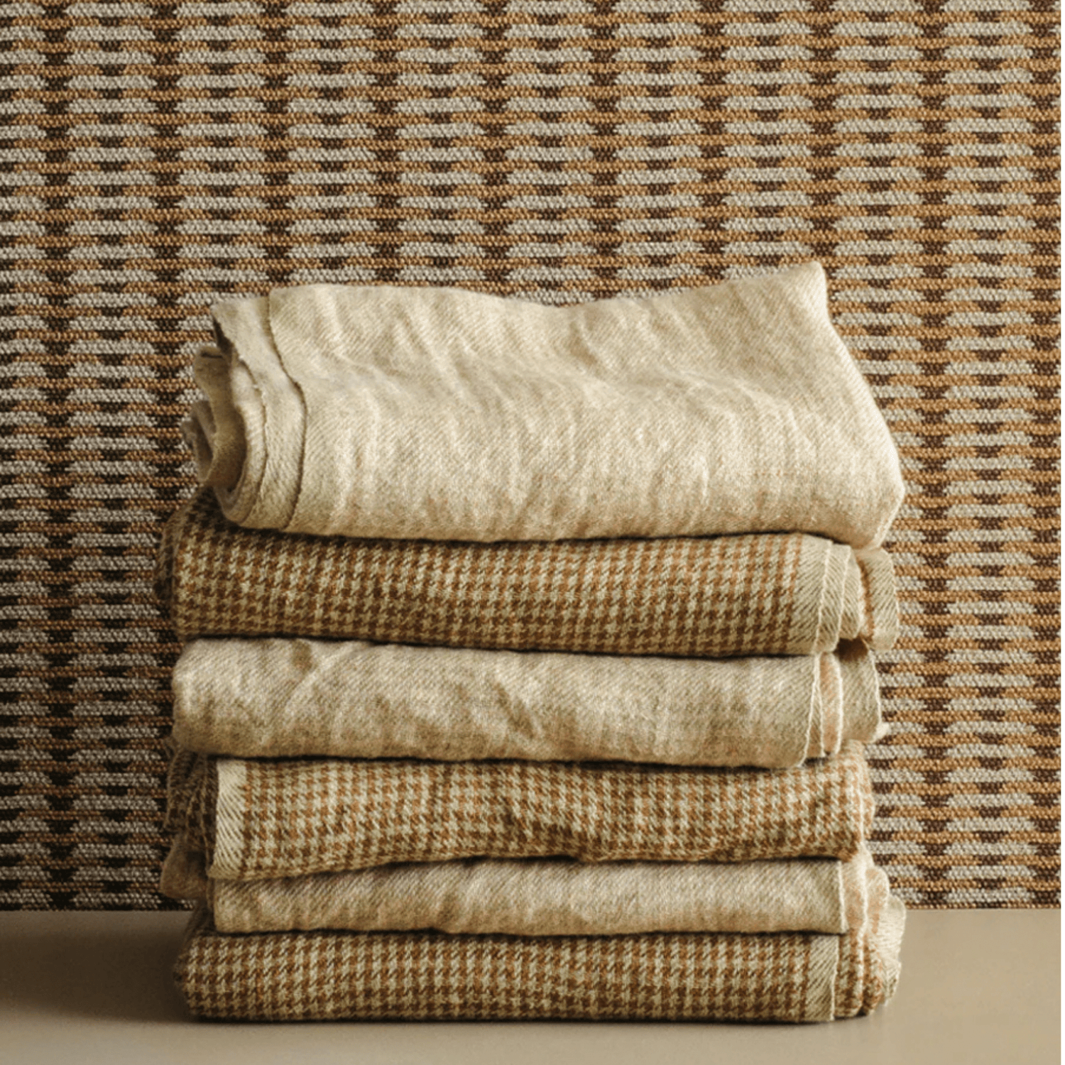 Bianca Lorenne - Clay Houndstooth Tea Towel - The Flower Crate