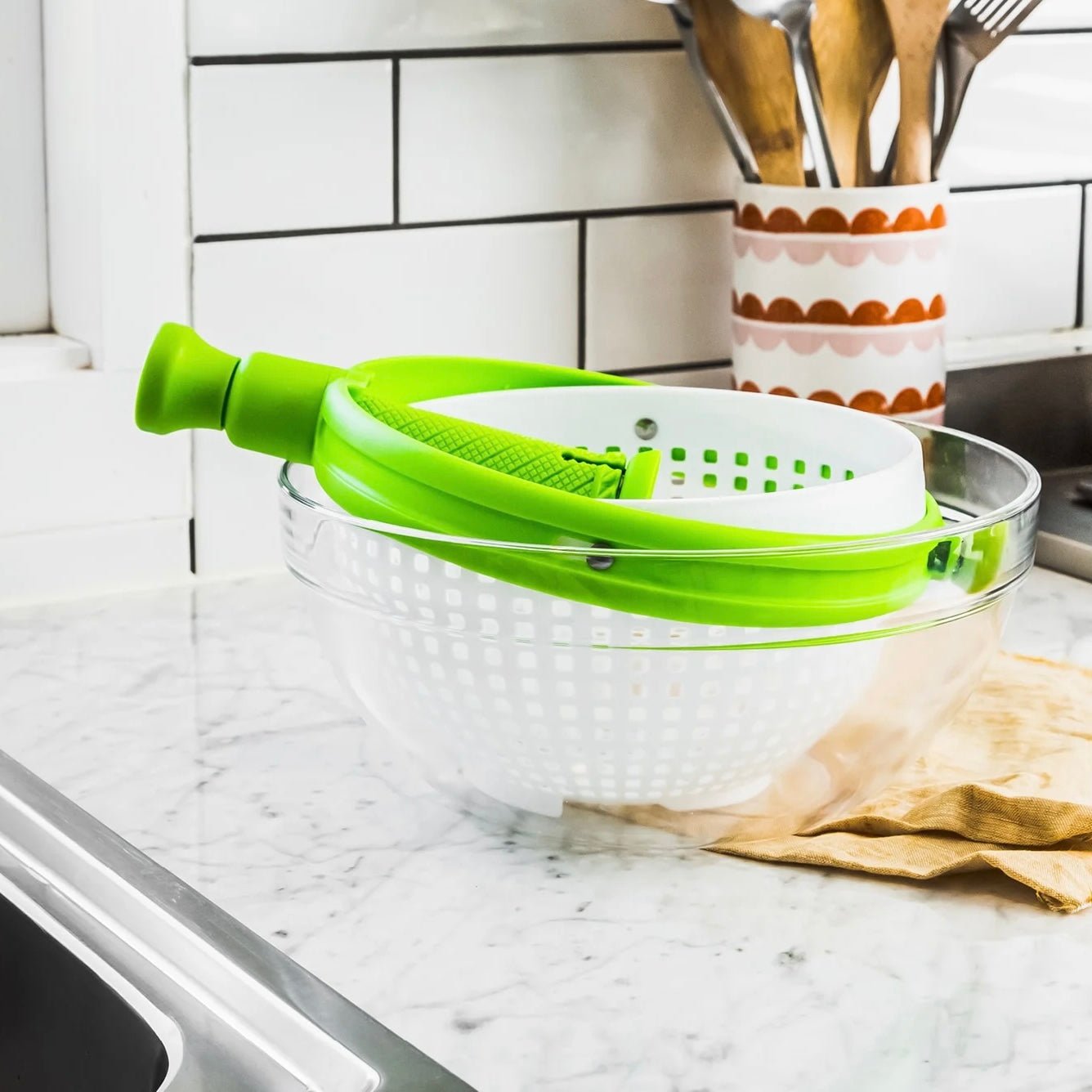 Dreamfarm - Spina Spinning Colander - The Flower Crate