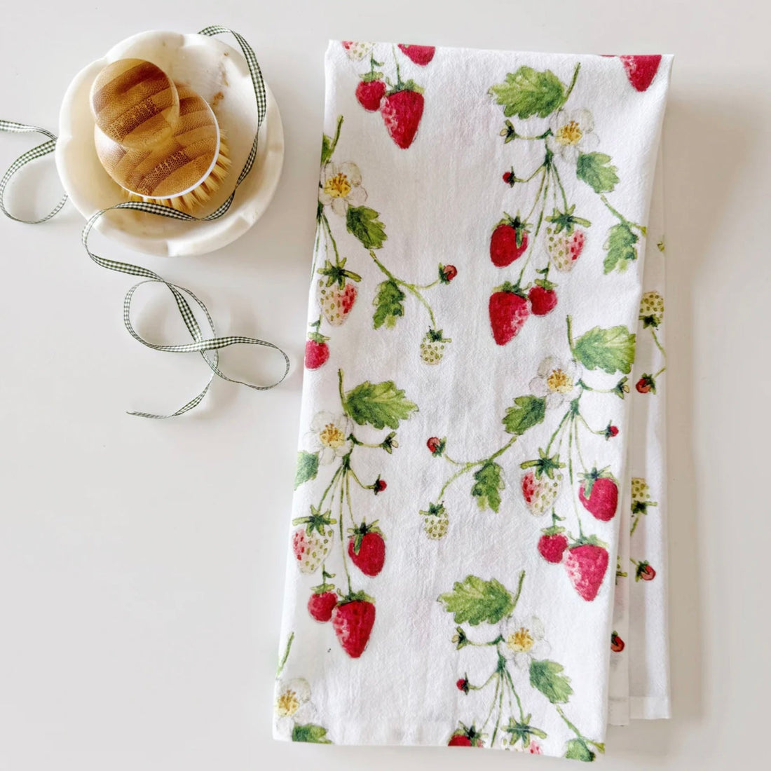Emily Lex Studio - Strawberries Tea Towel - The Flower Crate