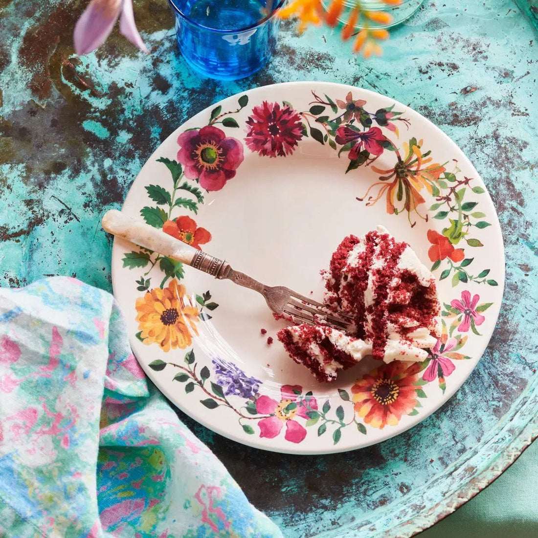 Emma Bridgewater 40 Years - Garden Flowers 8 ½&quot; Plate - The Flower Crate