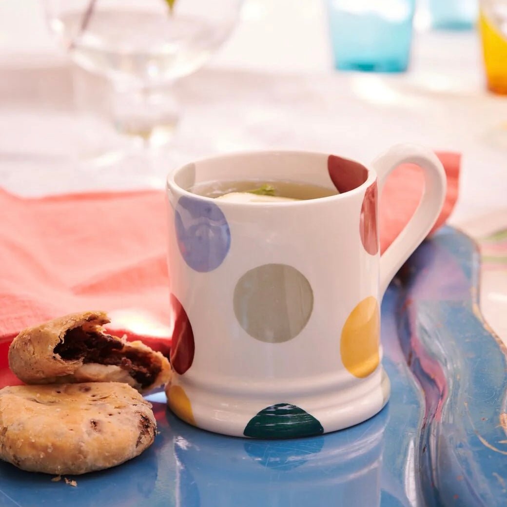Emma Bridgewater - Big Polka Dot ½ Pint mug - The Flower Crate
