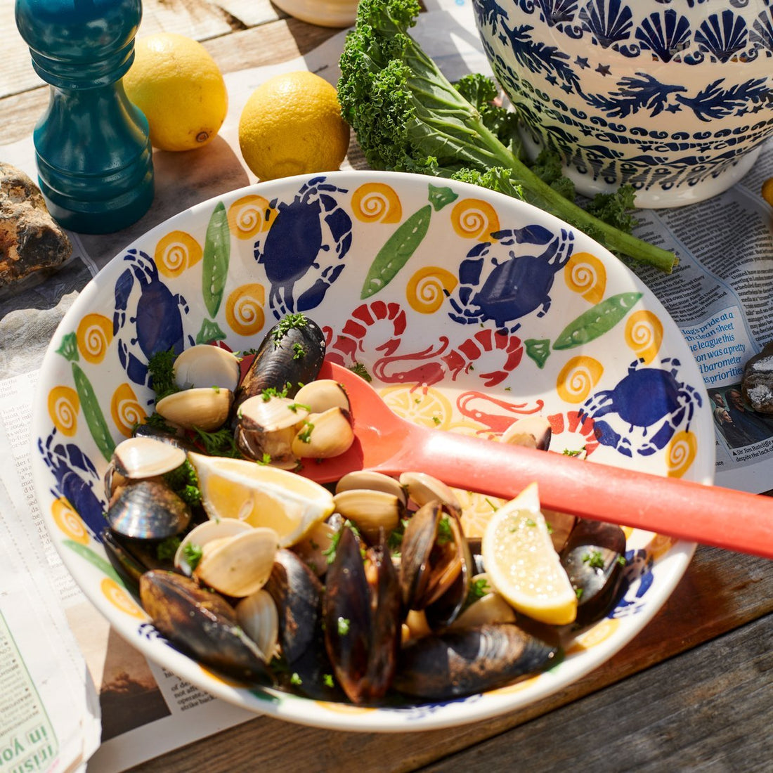 Emma Bridgewater - Crabs & Shrimps Medium Dish - The Flower Crate