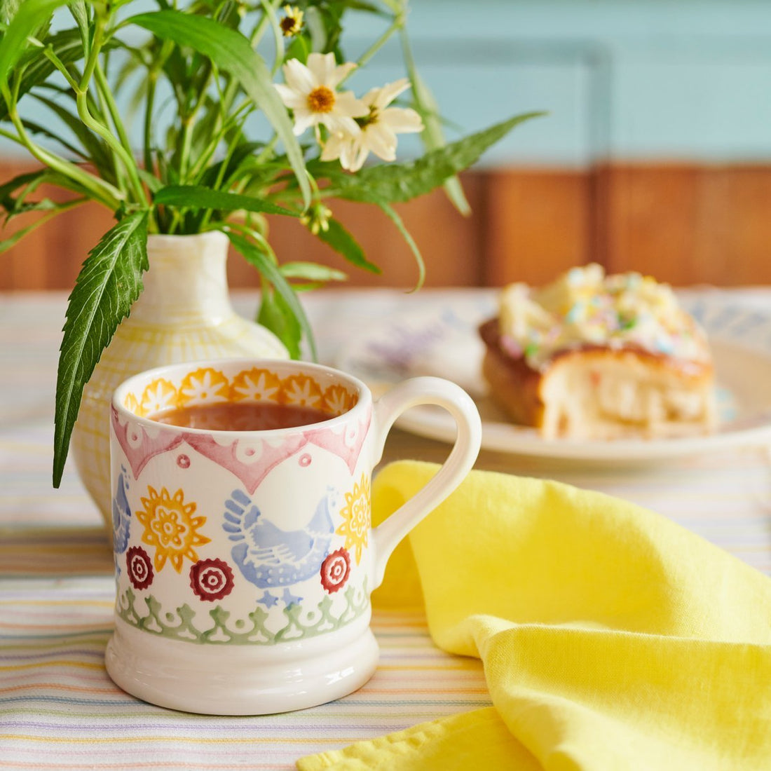 Emma Bridgewater - Hen & Border ½ Pint Mug - The Flower Crate