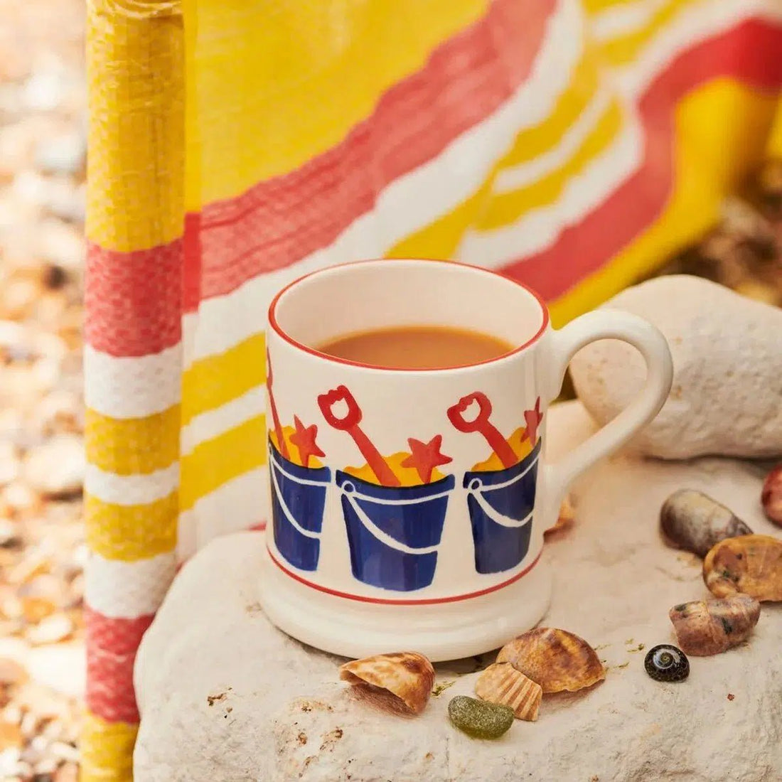 Emma Bridgewater - Icons Bucket &amp; Spade ½ Pint Mug - The Flower Crate