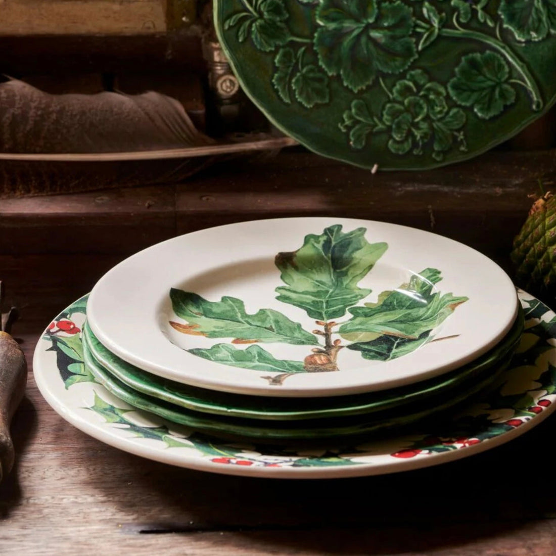 Emma Bridgewater - Oak &amp; Acorns 8 1/2” Plate - The Flower Crate