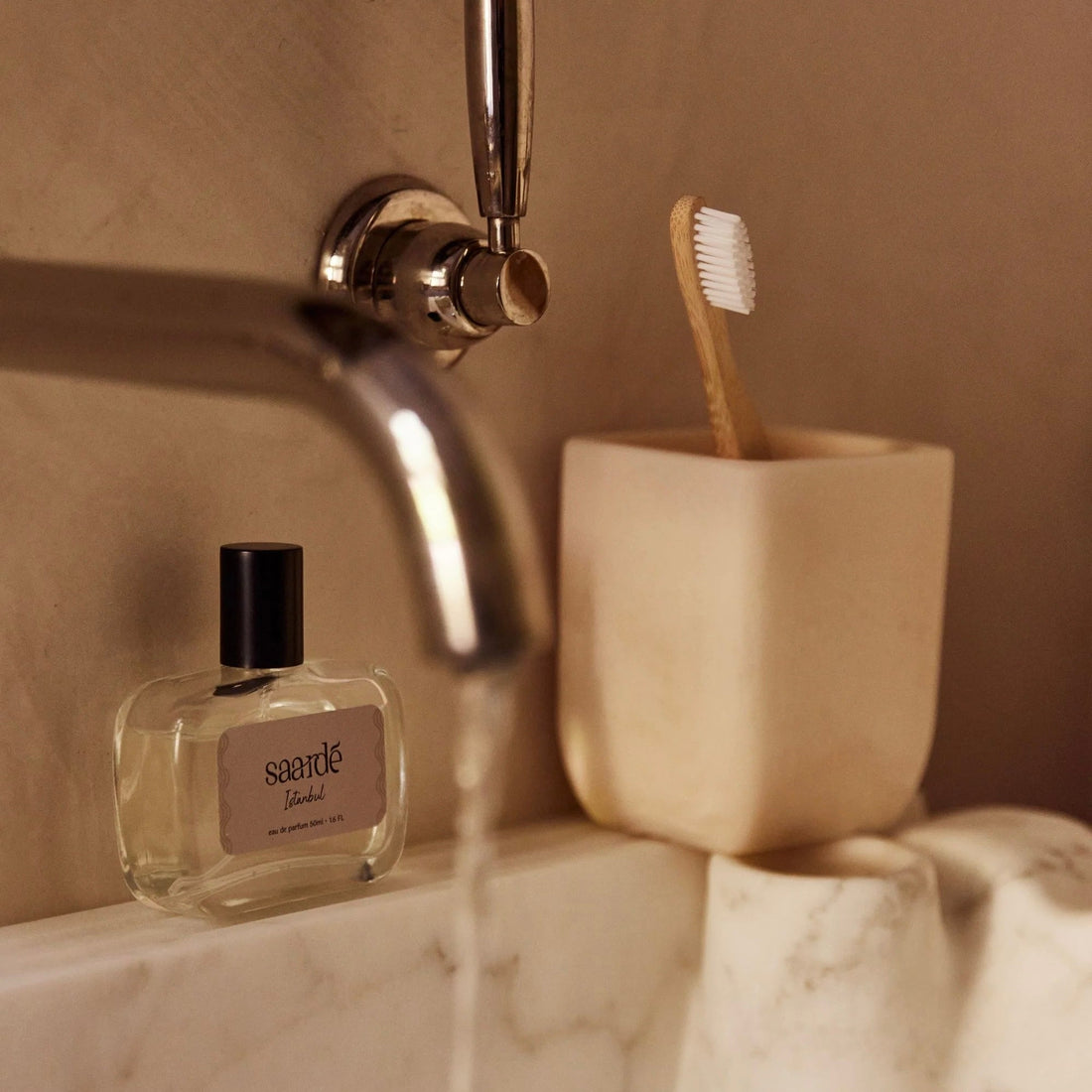 Flow Resin Toothbrush Holder - Marshmallow - The Flower Crate