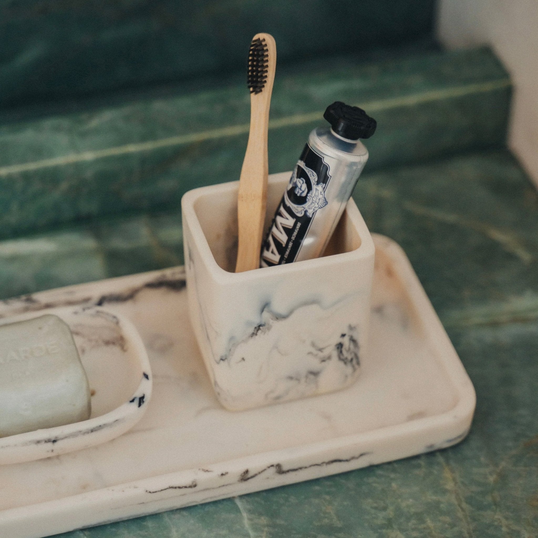 Flow Resin Toothbrush Holder - Merle - The Flower Crate