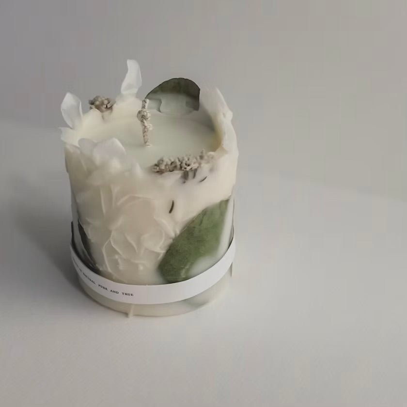 Fú Fú - Dreamed a Dream Dried Flower Candle - The Flower Crate