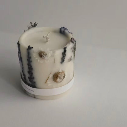 Fú Fú - Field of South Dried Flower Candle - The Flower Crate