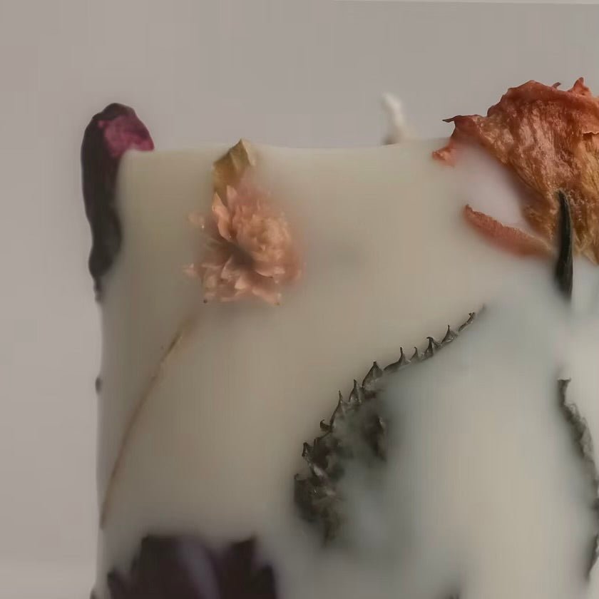 Fú Fú - Montmartre Dried Flower Candle - The Flower Crate