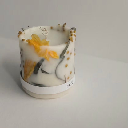 Fú Fú - Sweet Mimosa Dried Flower Candle - The Flower Crate